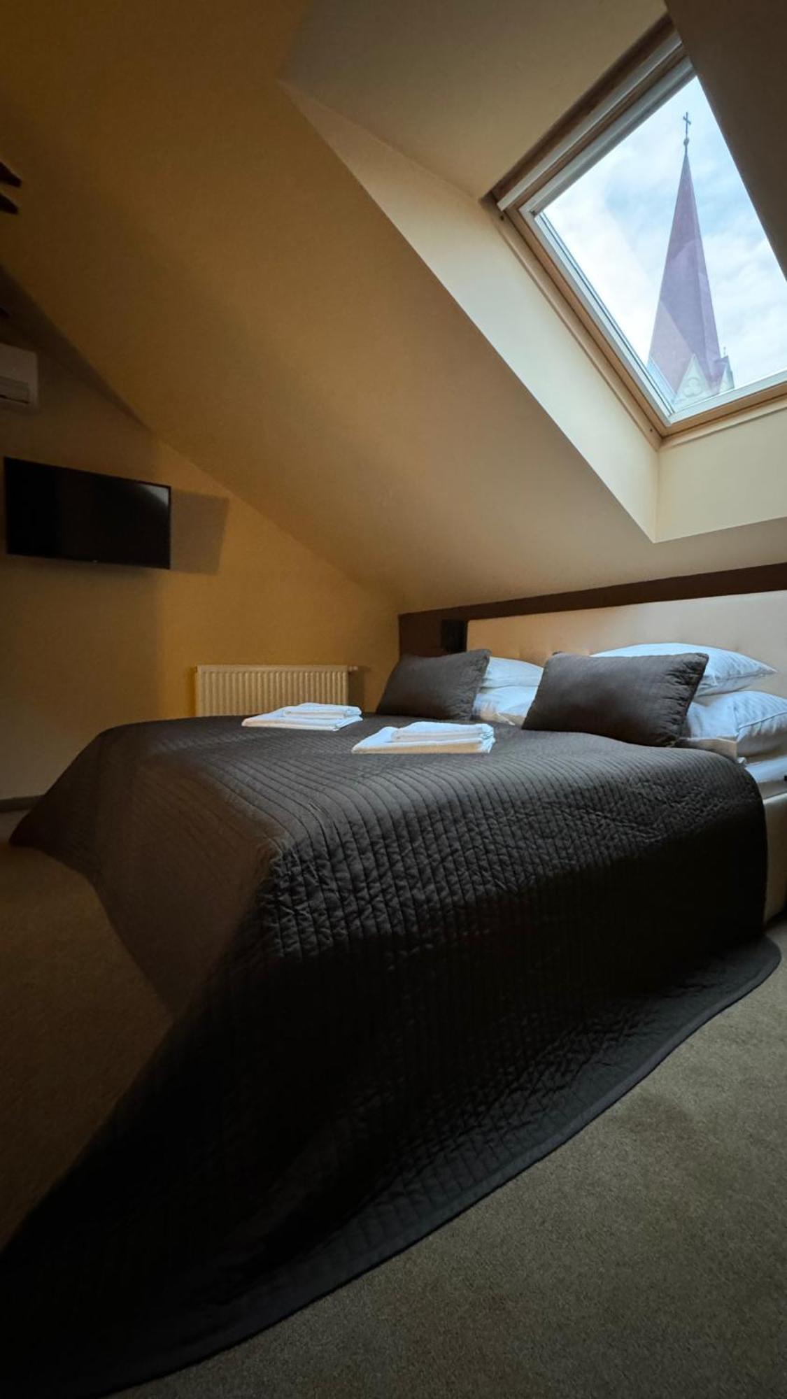 Penzion Villa Regia Kosice Room photo